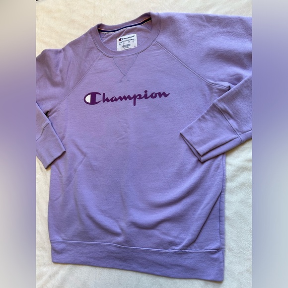 Champion Women’s crewneck - Picture 3 of 5